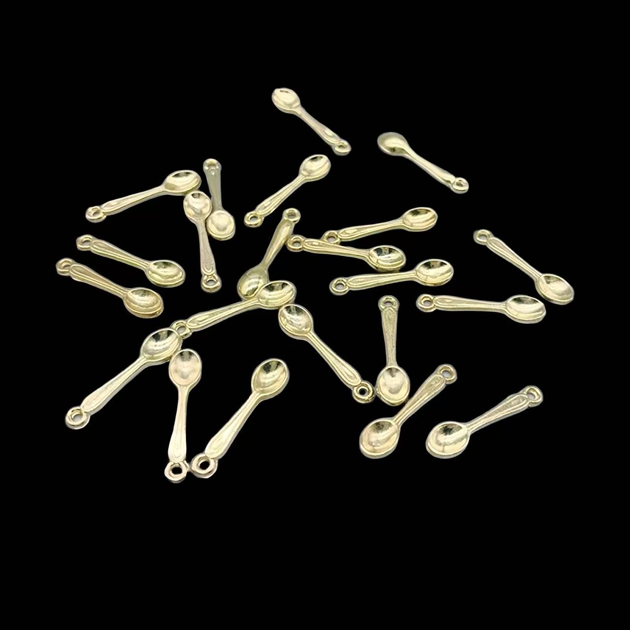 100pcs 작은 숟가락 매력 골드 도금 CCB 매력  - Gold Cutlery Flatware 리뷰 및 가격
